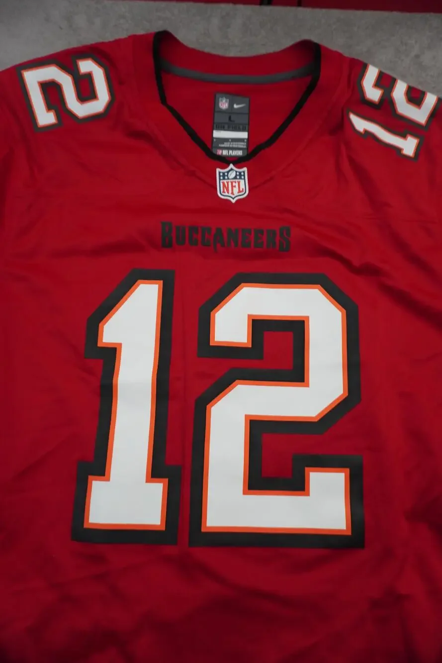 Tampa Bay Buccaneers Jersey Mens Large Red NFL Tom Brady 12 Nike On Field